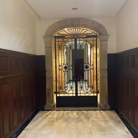 Cimadevilla 19 * Oviedo