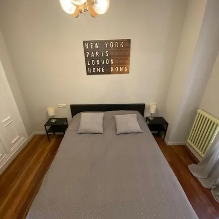 Cimadevilla 19 * 奥维耶多